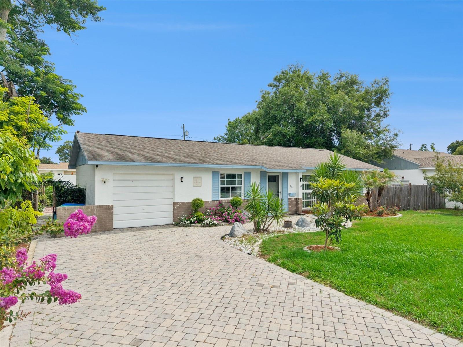 861 ALTON AVENUE photo 2