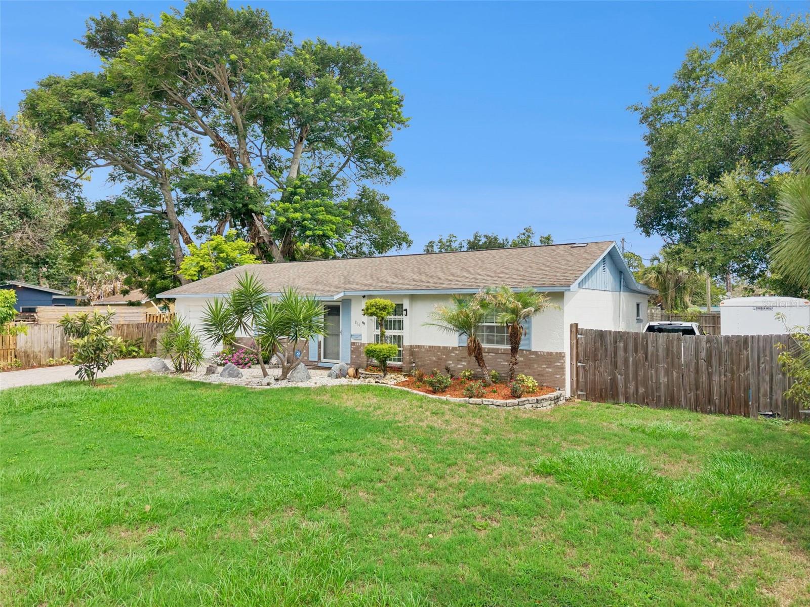 861 ALTON AVENUE photo 4