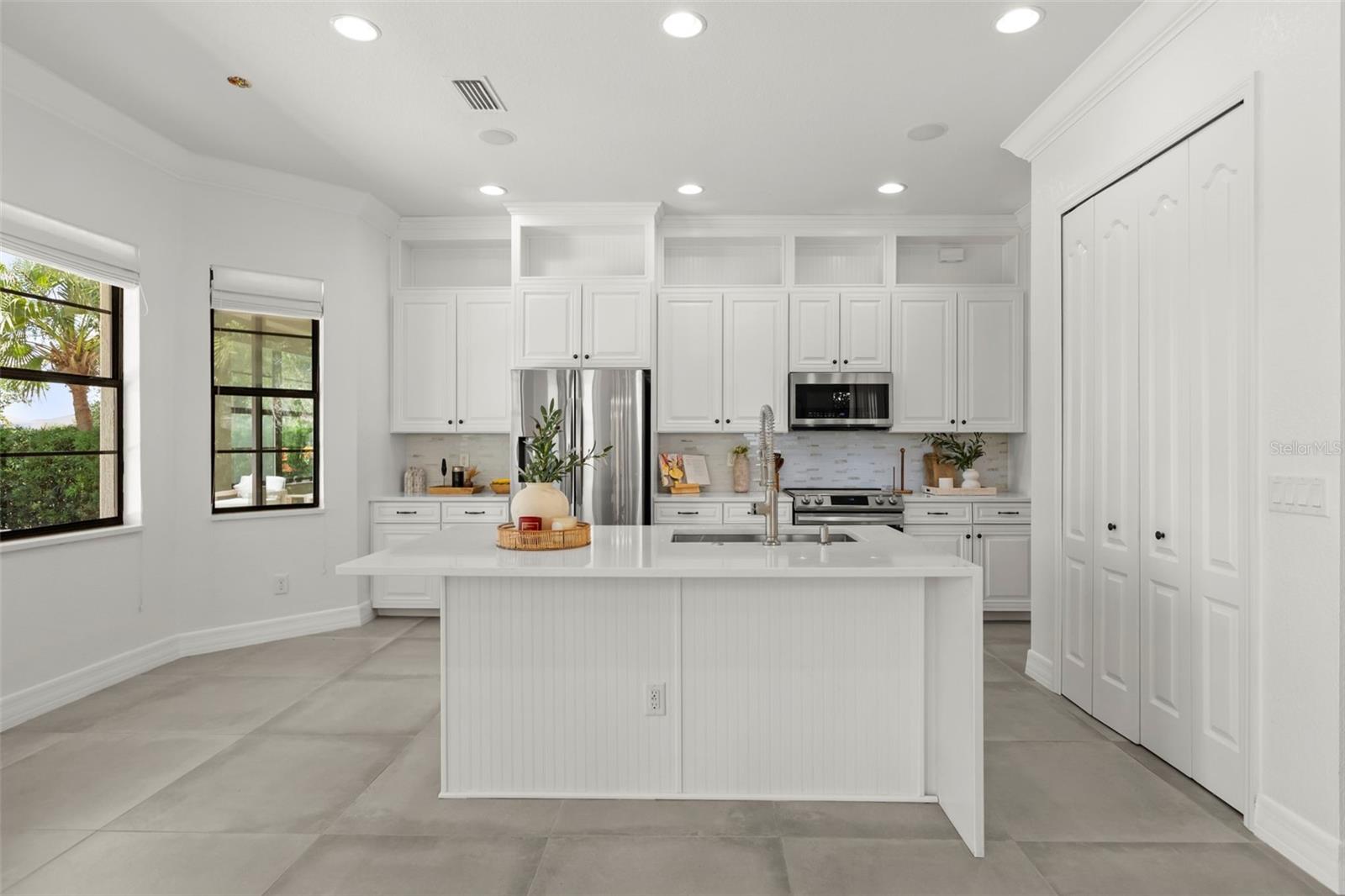 13013 WOODFORD STREET photo 5