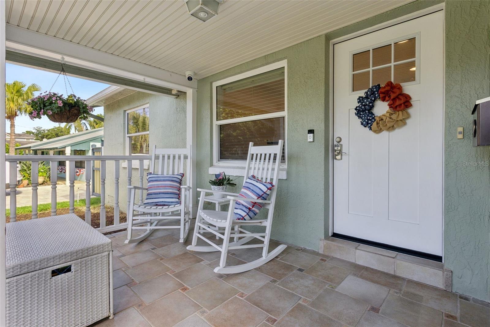 309 NIBLICK WAY photo 3