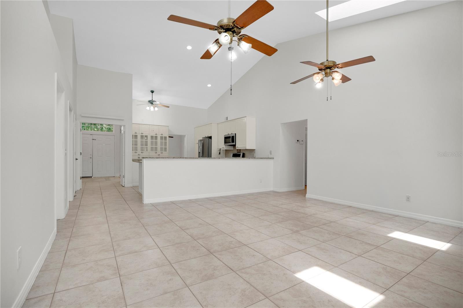 3886 KINGSTON OAKS COVE photo 3