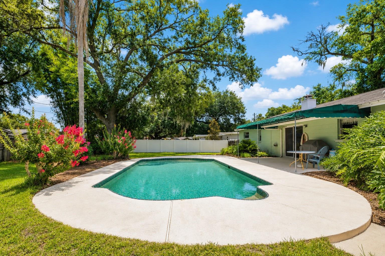 2611 LAKE MARGARET DRIVE photo 2