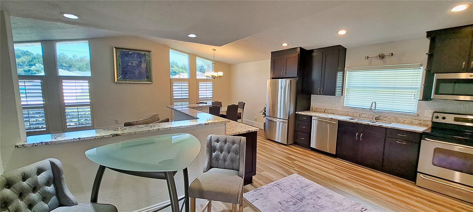 2400 LAUDERDALE COURT photo 4
