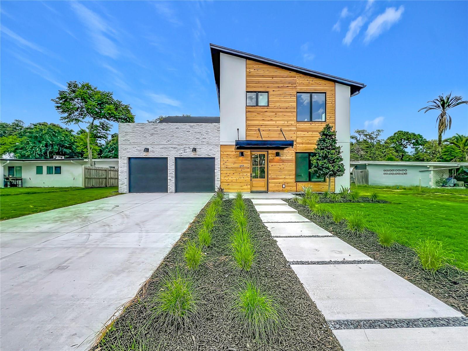1205 FALCON DRIVE