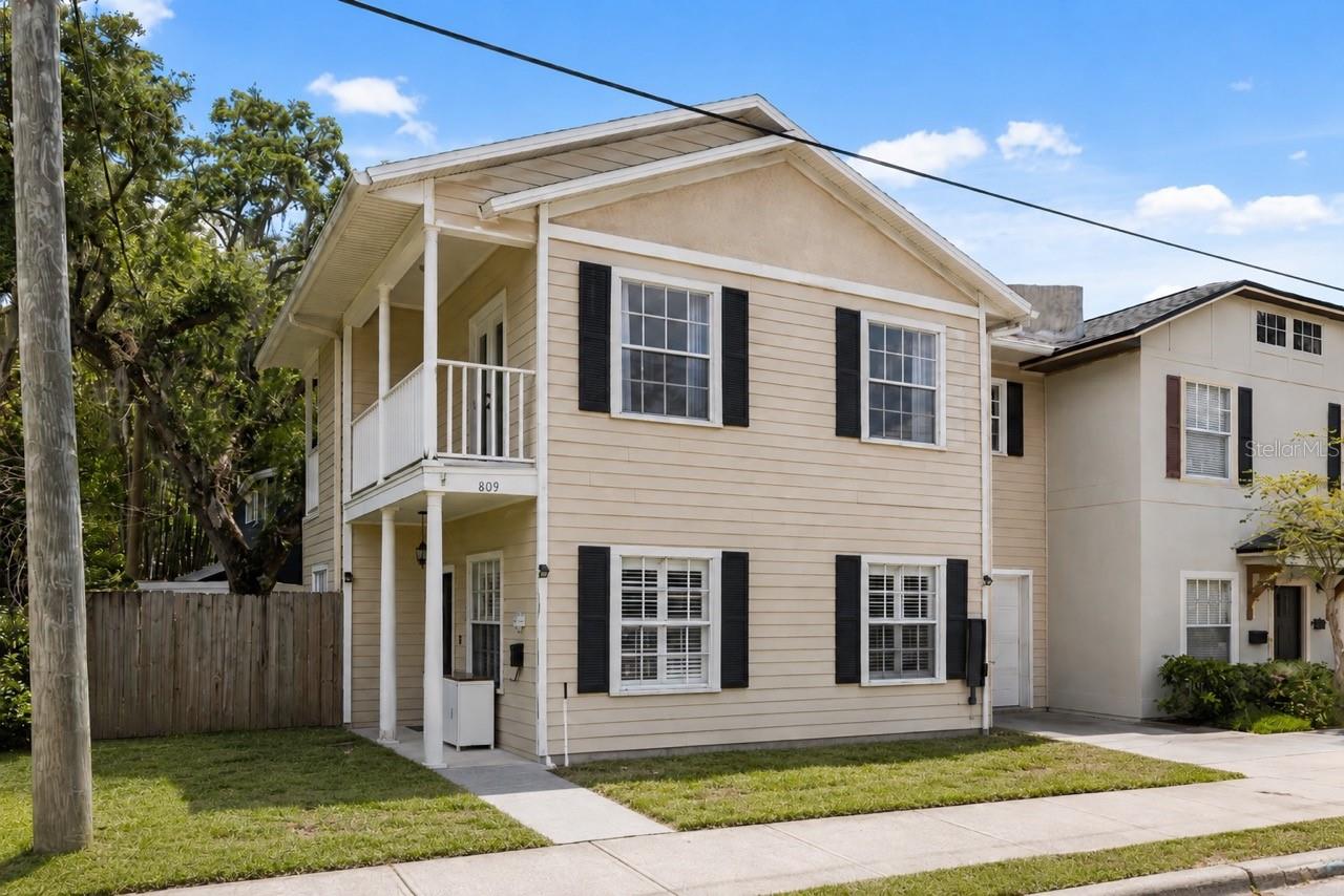 809 N FERN CREEK AVENUE