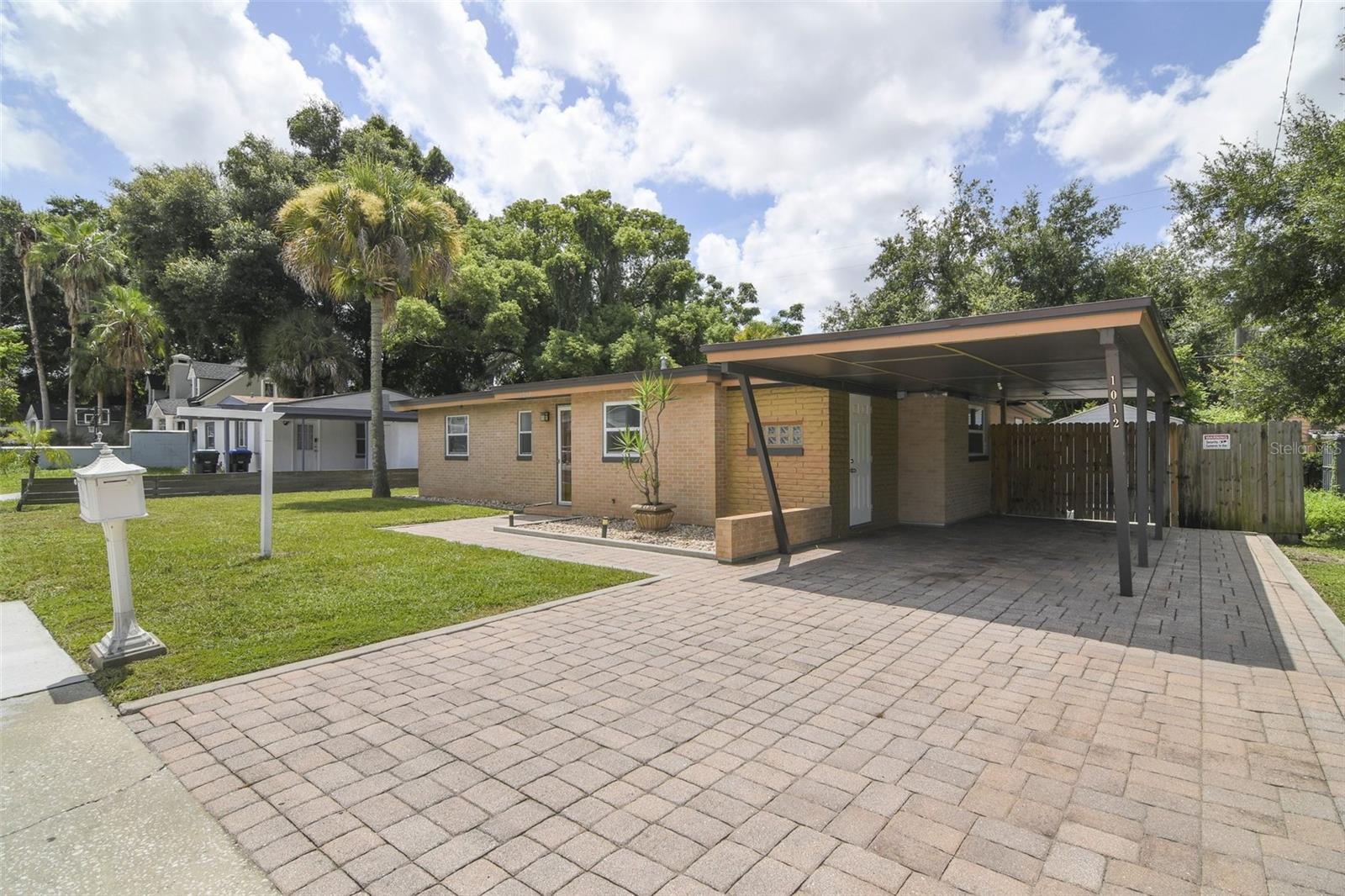 1012 W FAIRBANKS AVENUE photo 3