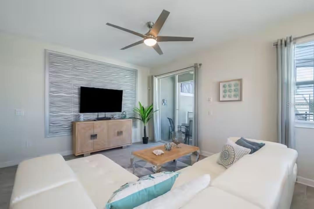 4975 Windermere Avenue — photo 6 of 36
