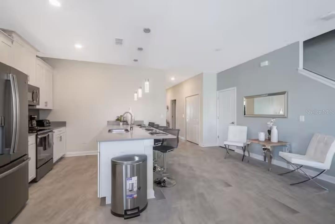 4975 Windermere Avenue — photo 9 of 36