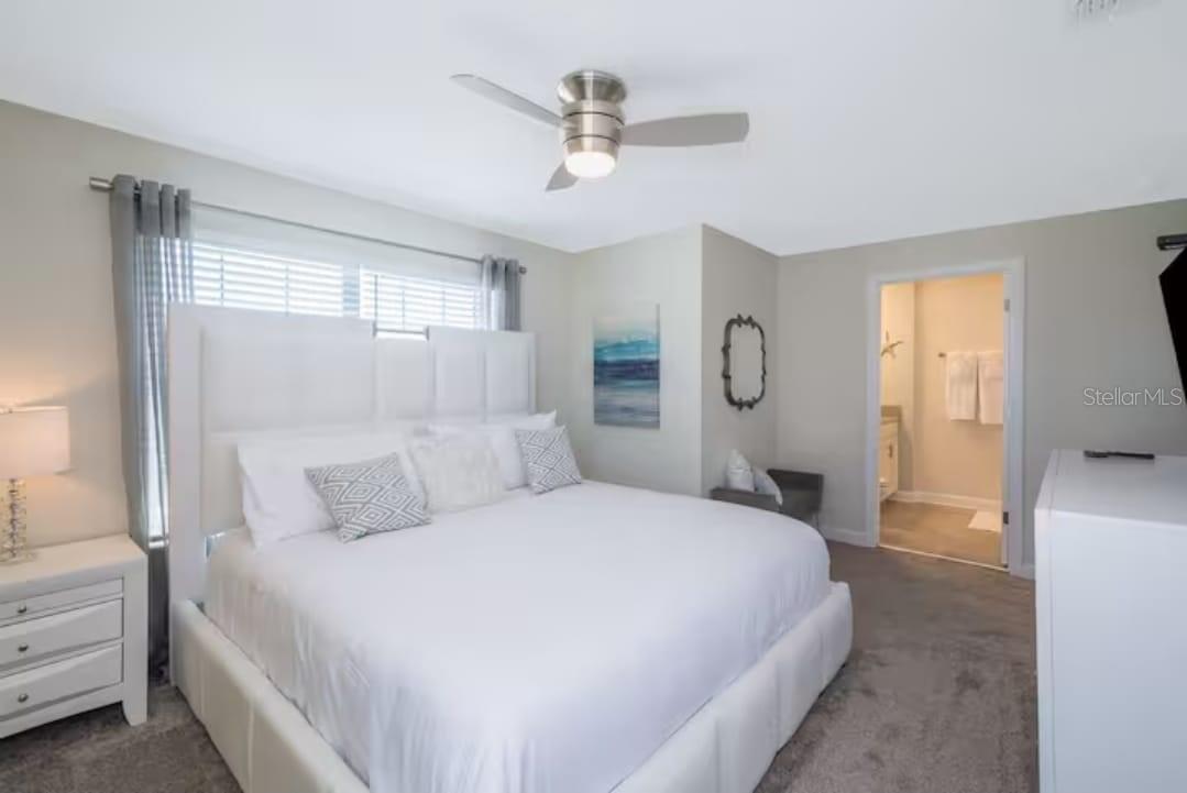 4975 Windermere Avenue — photo 13 of 36