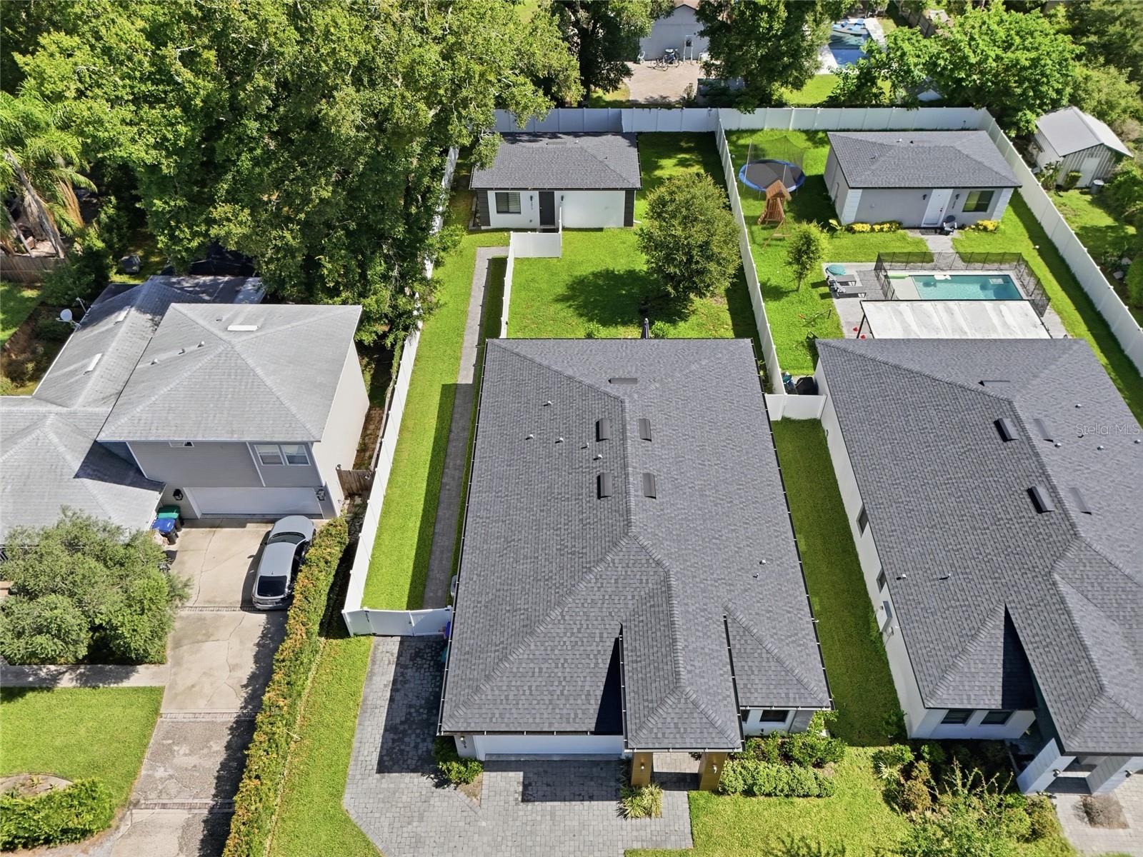 2015 E KALEY AVENUE photo 3