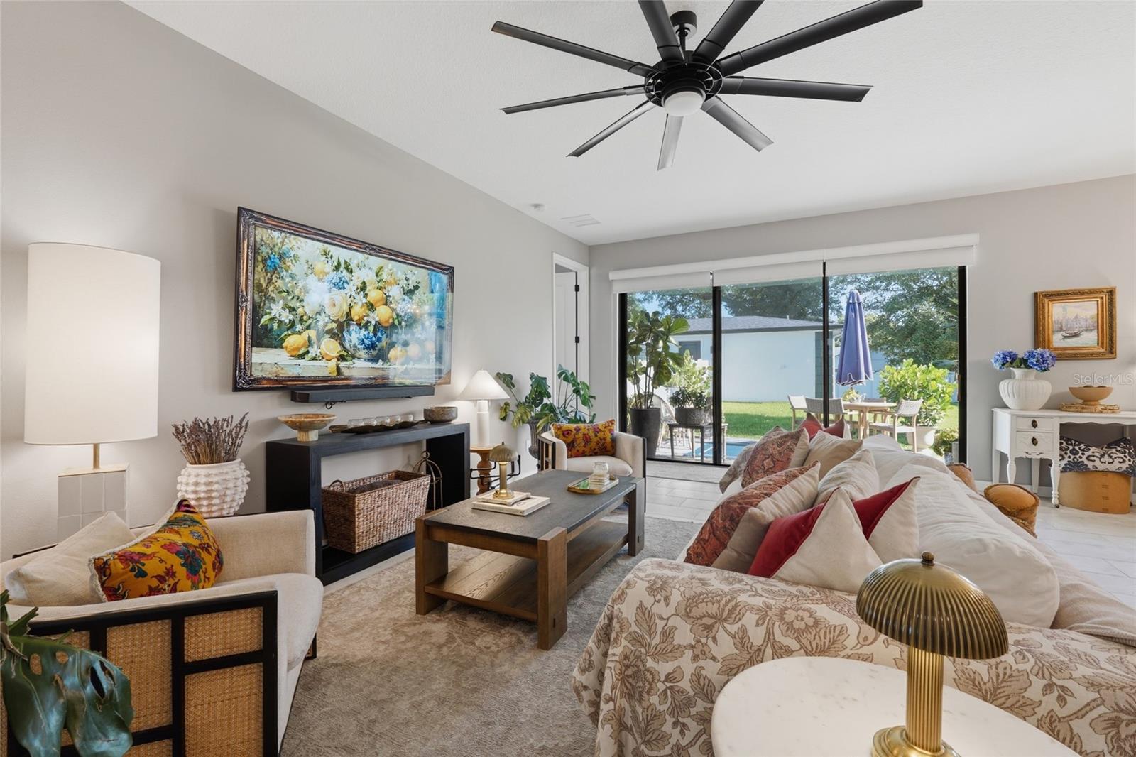 2015 E KALEY AVENUE photo 5