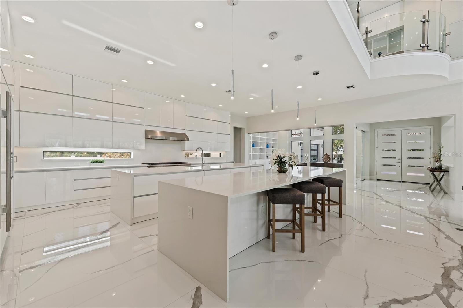 6159 HARBOUR TOWN COURT photo 2