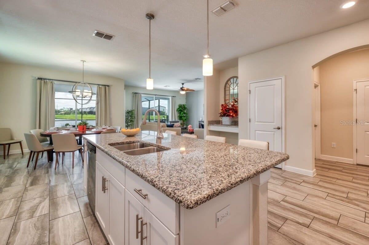 4793 Kings Castle Circle — photo 9 of 51