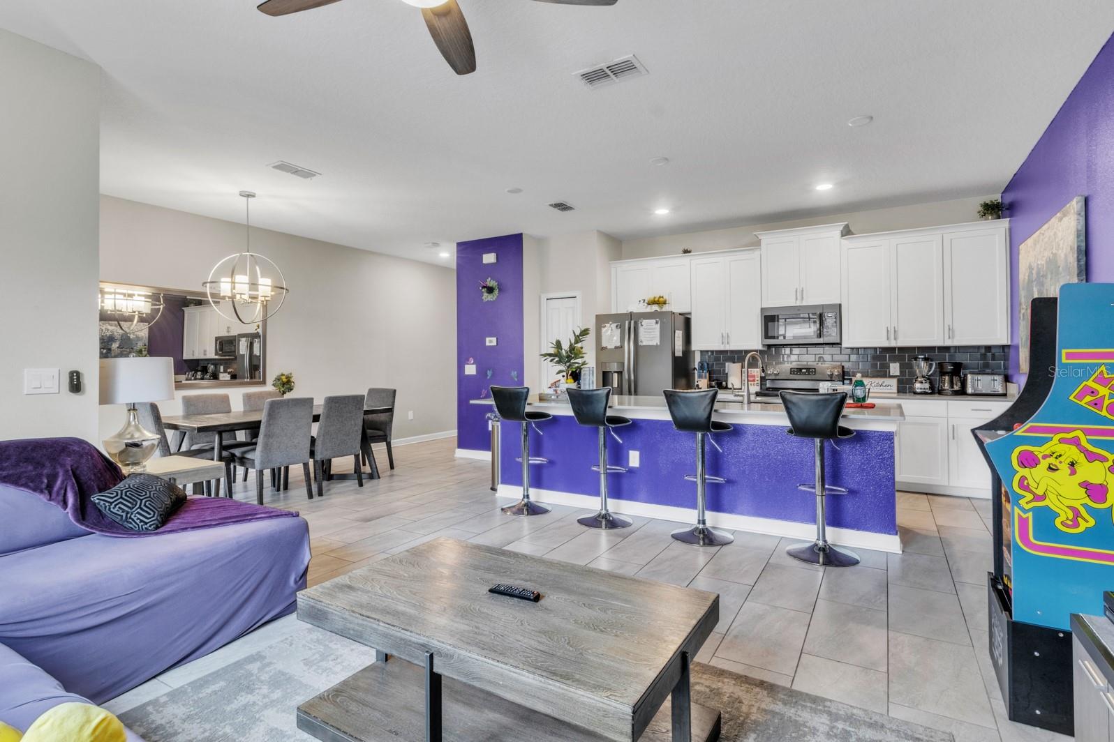 4815 S Love Storey Lane — photo 5 of 29