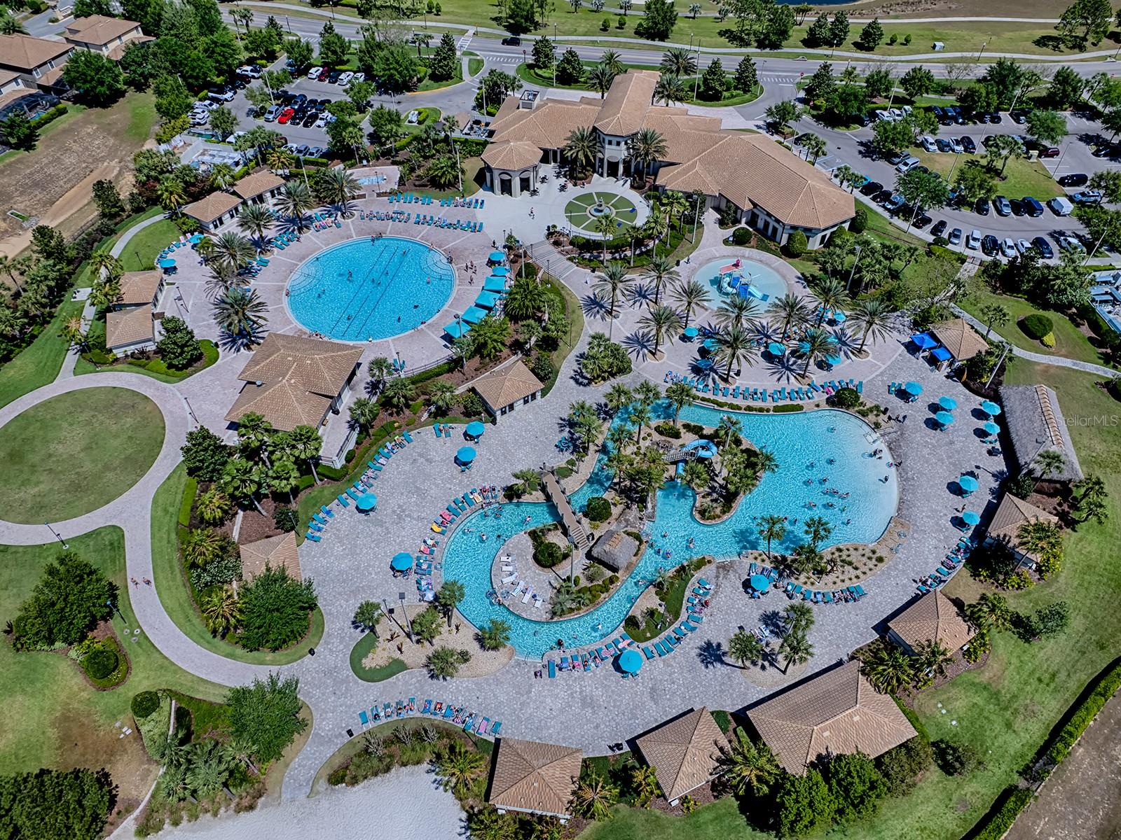 1408 DEUCE CIRCLE photo 3