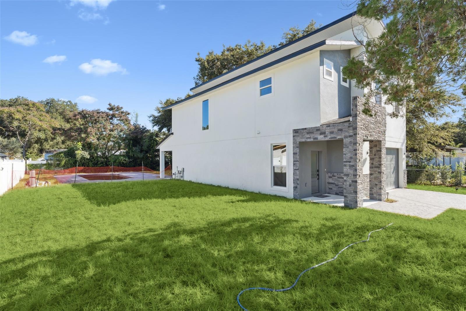 1615 IDAHO AVENUE photo 4