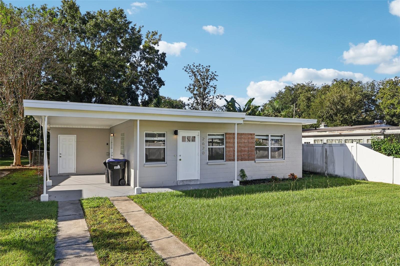 2620 HAWTHORNE STREET photo 2