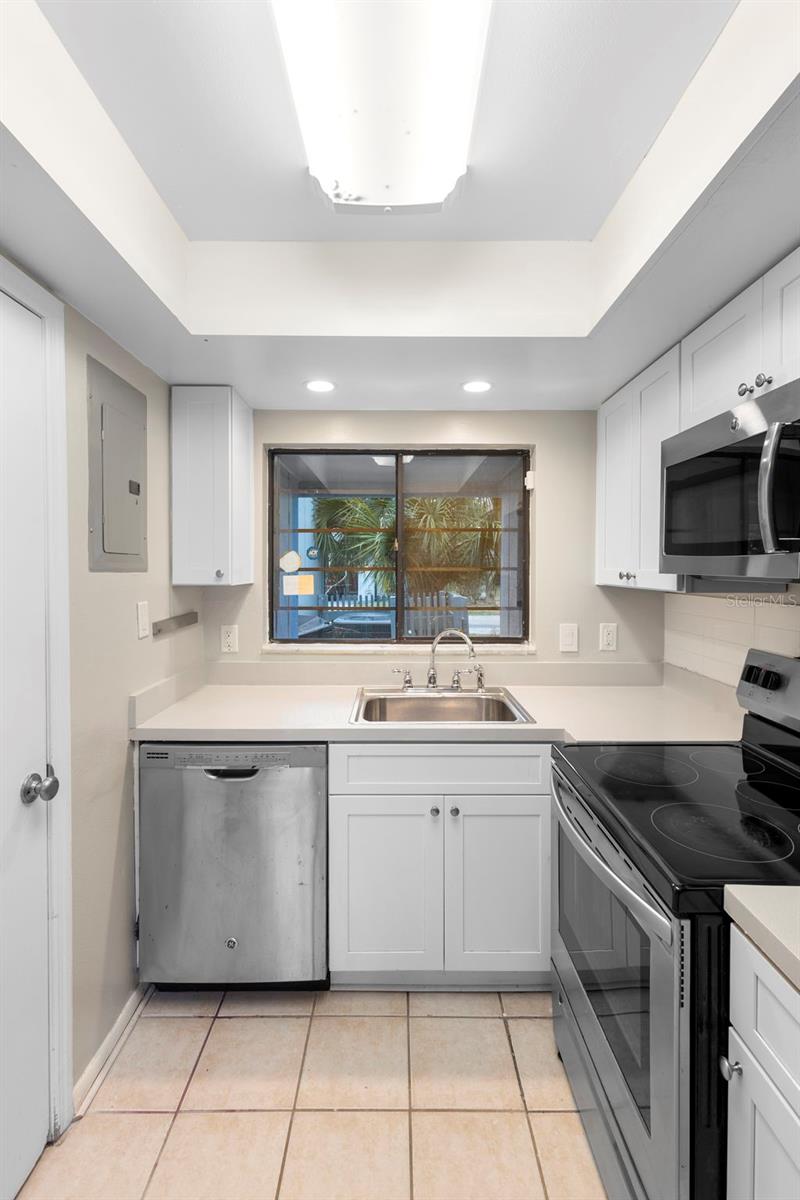 7471 CANFORD COURT #19 photo 4