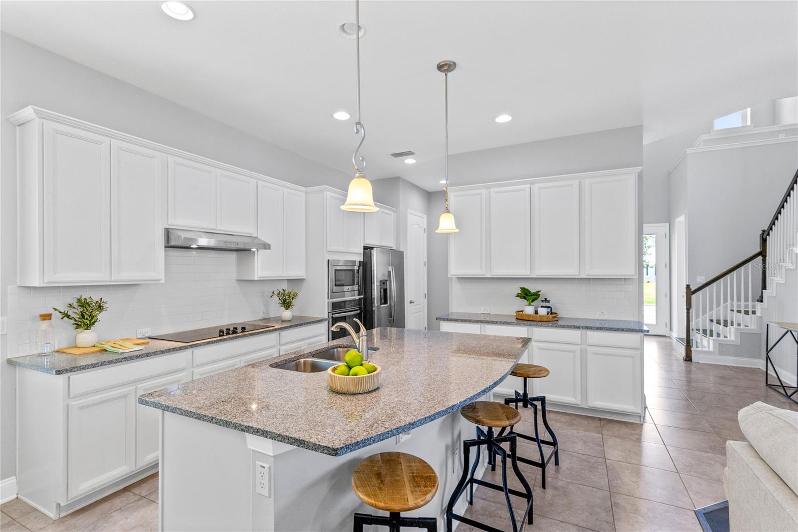 7749 LAUREATE BOULEVARD photo 3