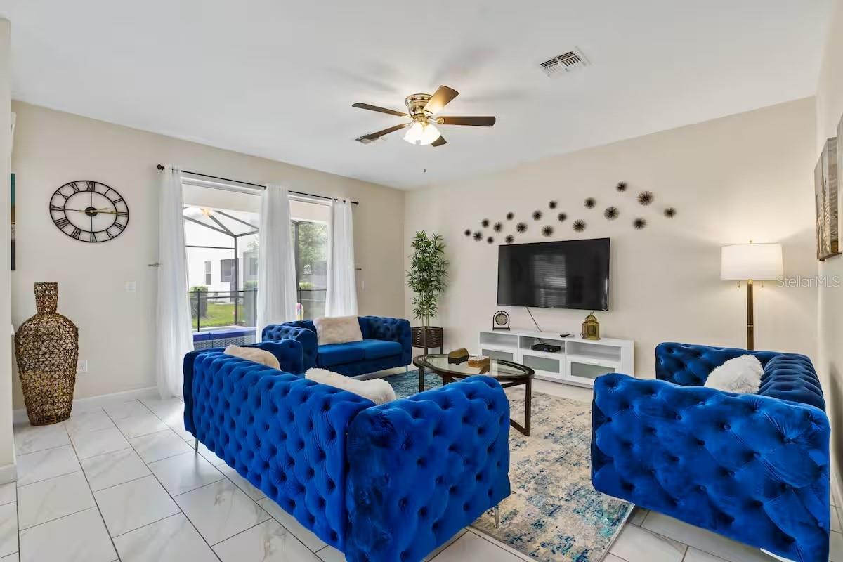 4700 Sleepy Hollow Drive — photo 5 of 41