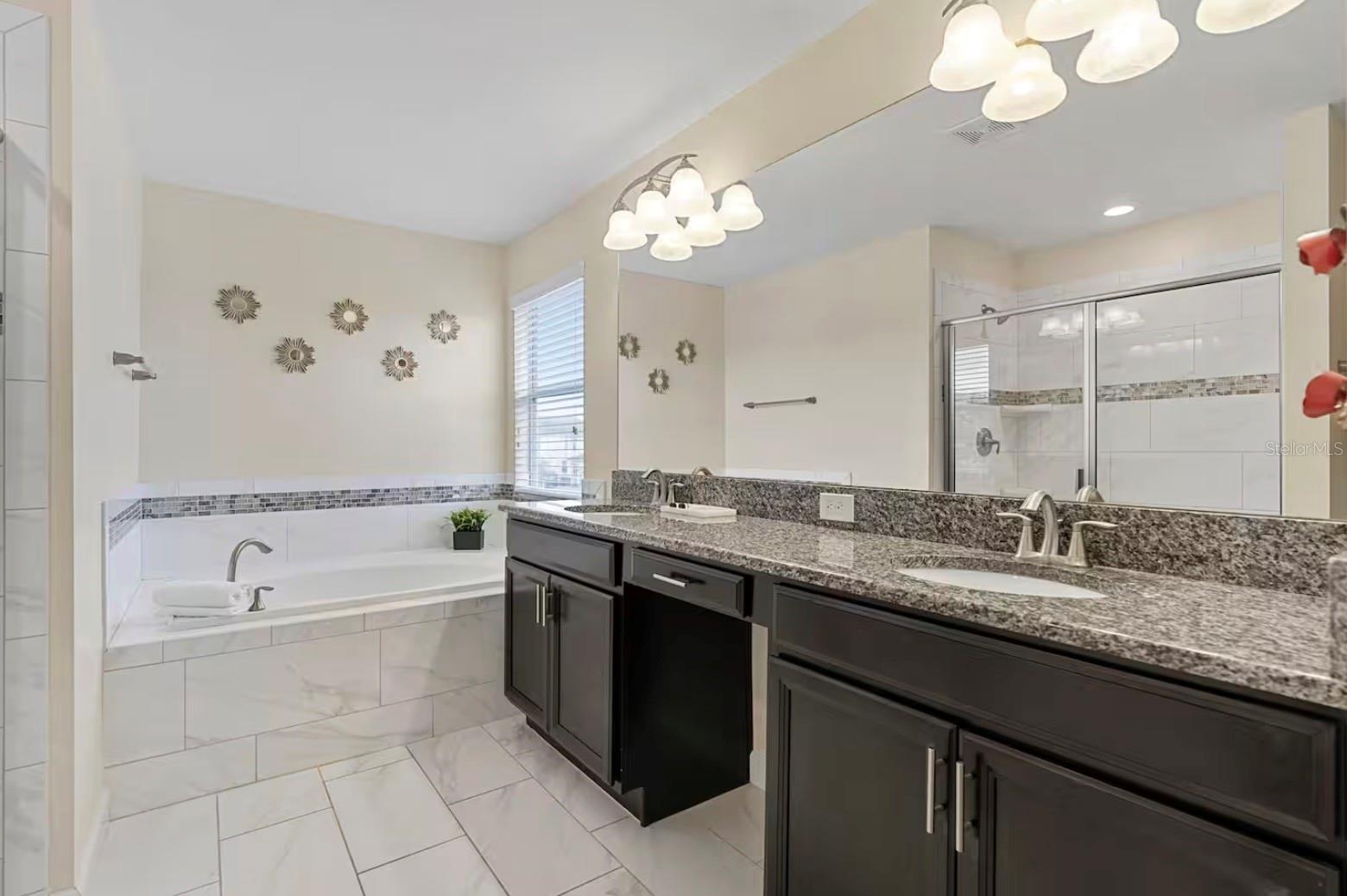 4700 Sleepy Hollow Drive — photo 15 of 41
