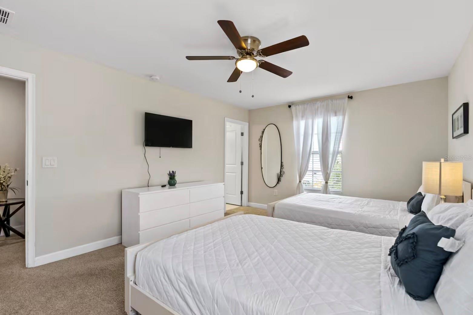 4700 Sleepy Hollow Drive — photo 25 of 41