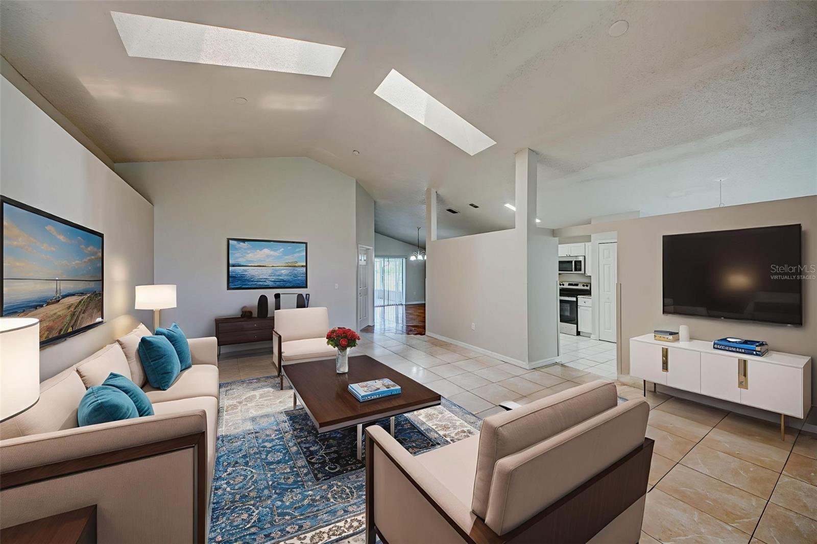 3 CECILIA WAY photo 2