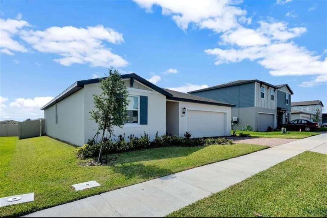 1431 SAGUARO STREET photo 3