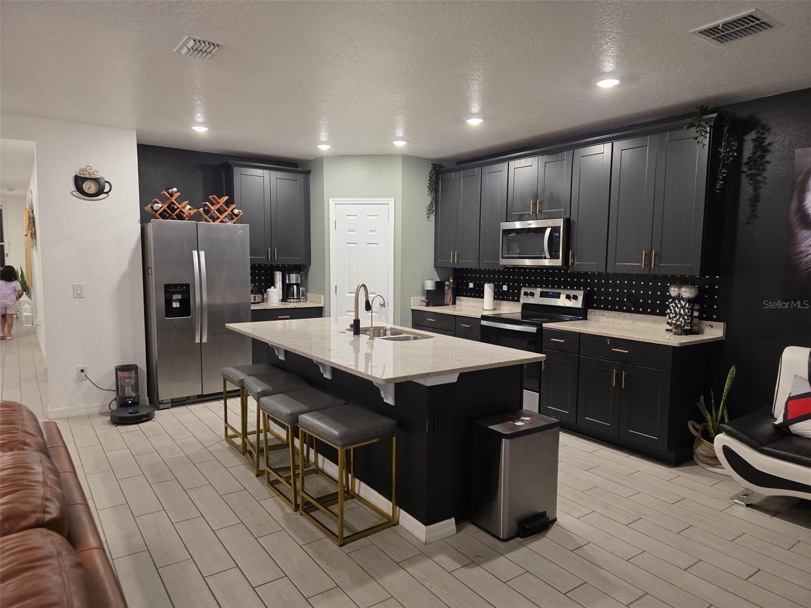 1431 SAGUARO STREET photo 5