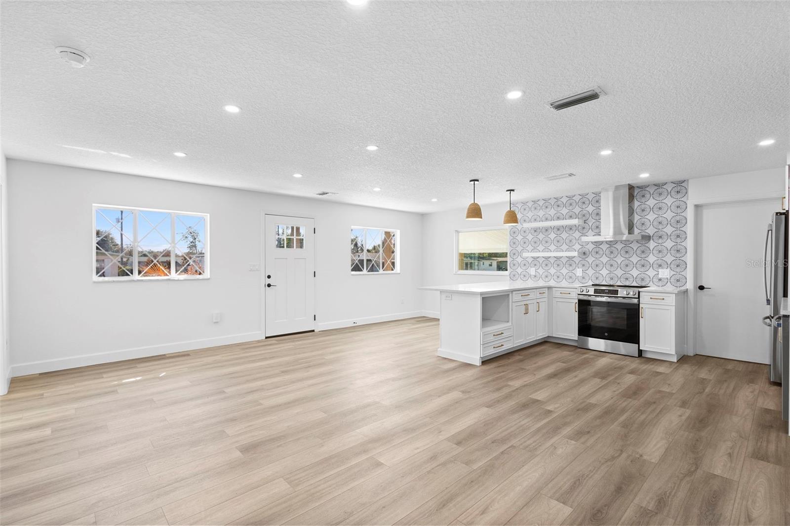 3321 MAHALIA PLACE photo 5