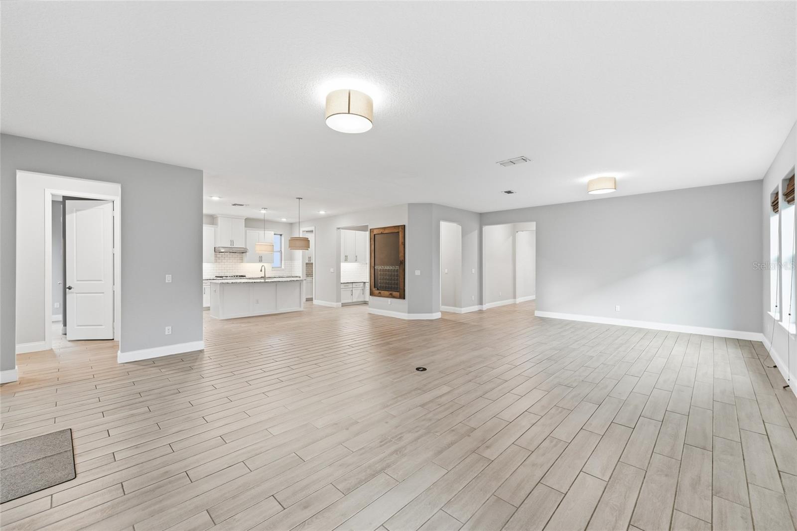 8236 PROCIDA ISLE LANE photo 4