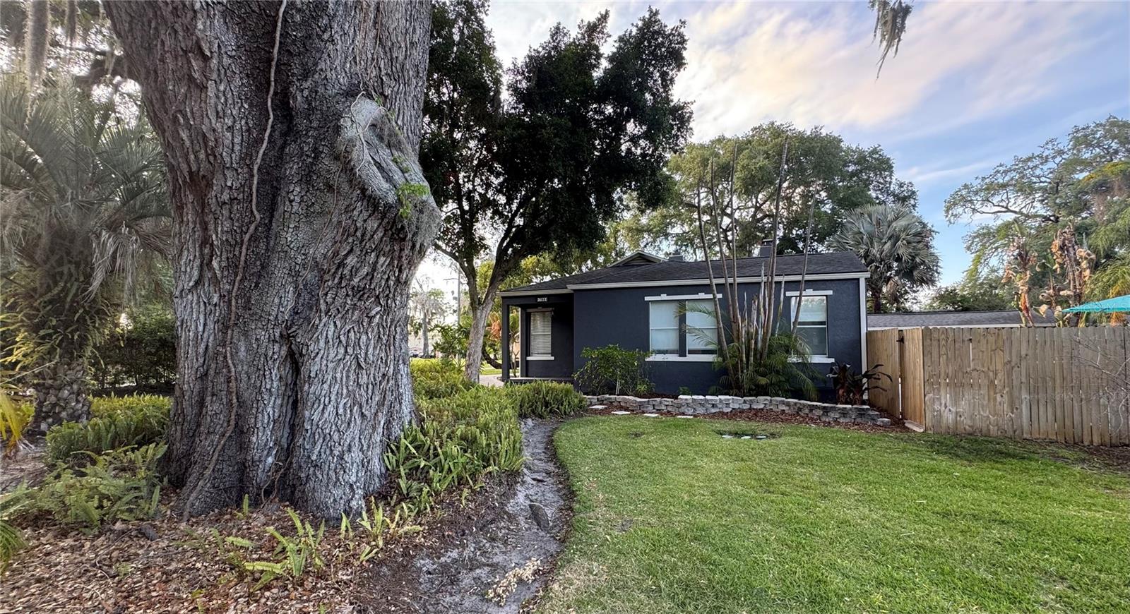 795 30TH STREET photo 5