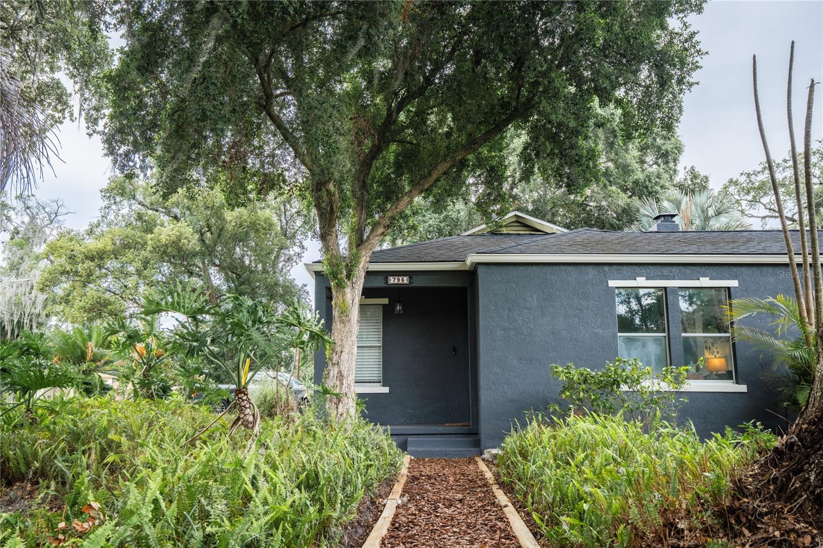 795 30TH STREET photo 3