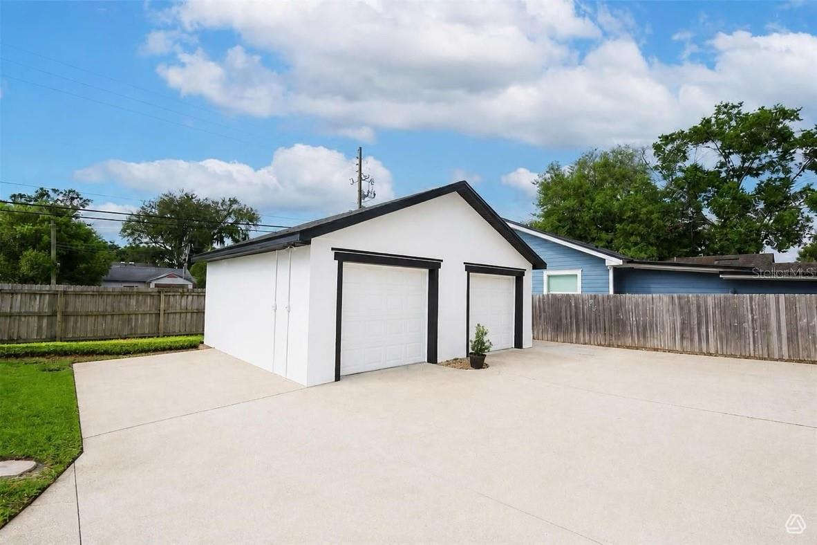 2202 ELIZABETH AVENUE #B photo 3