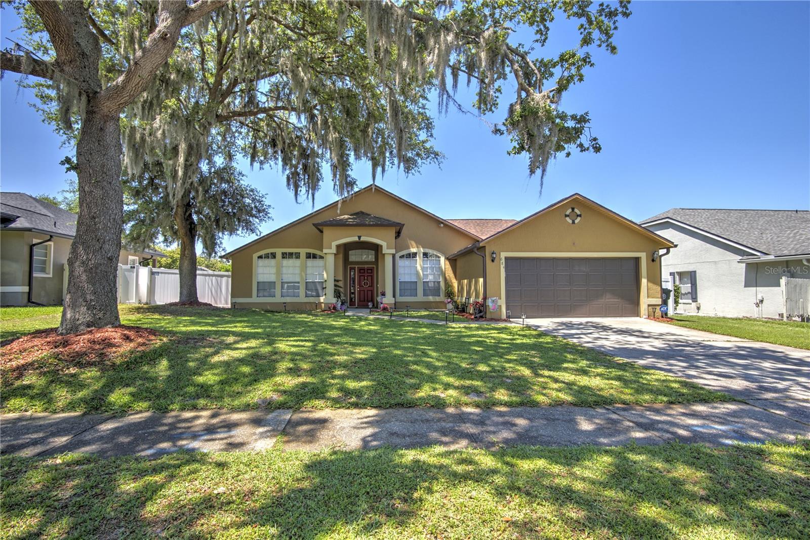 684 YORKSHIRE DRIVE