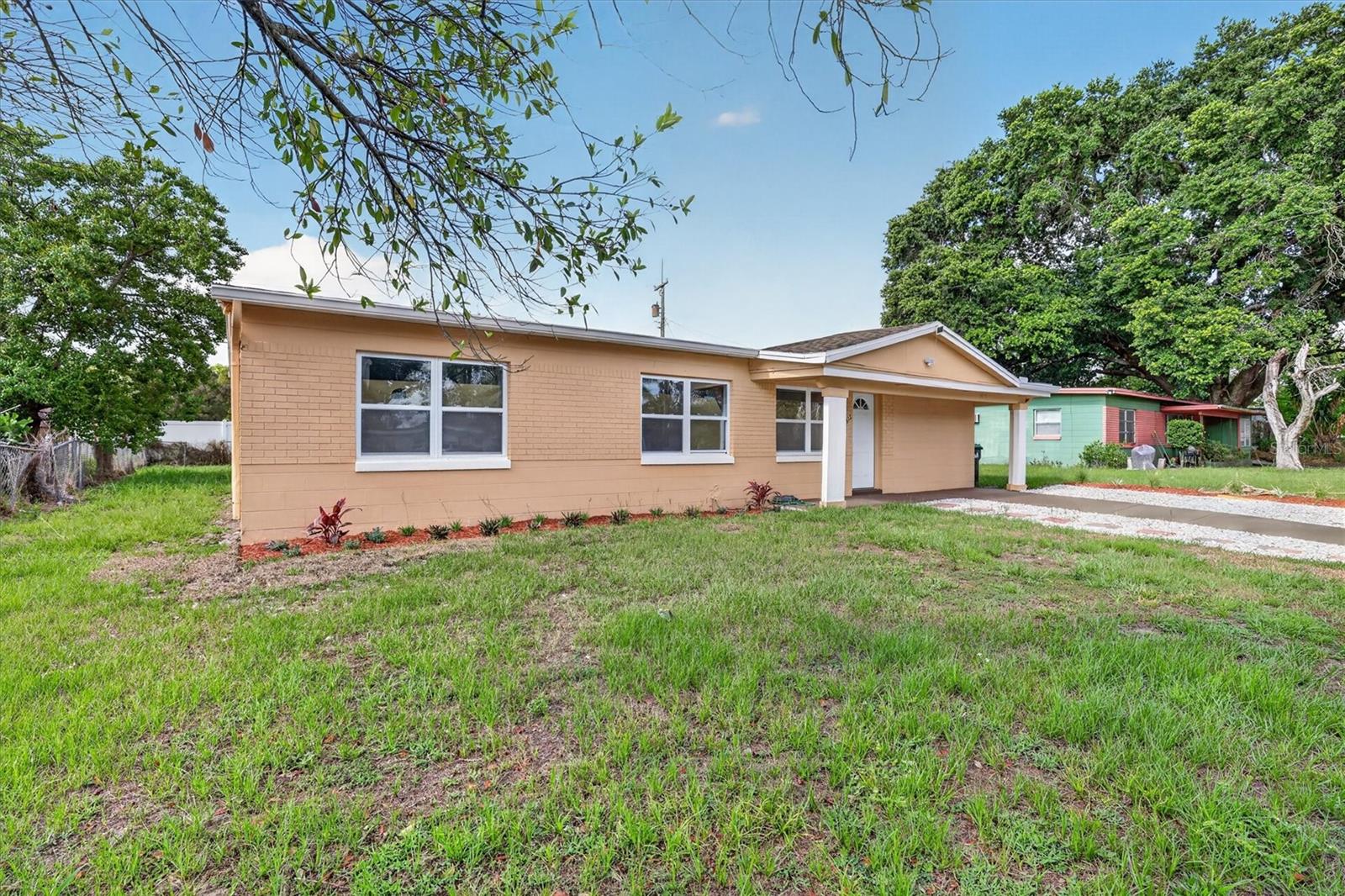 1612 W GRANT STREET photo 3