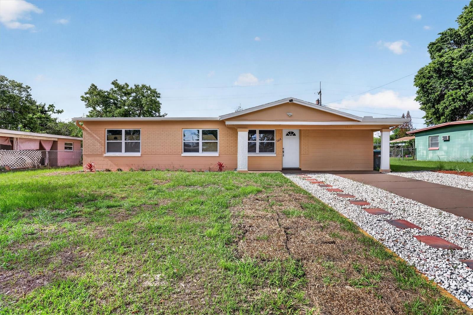 1612 W GRANT STREET photo 4