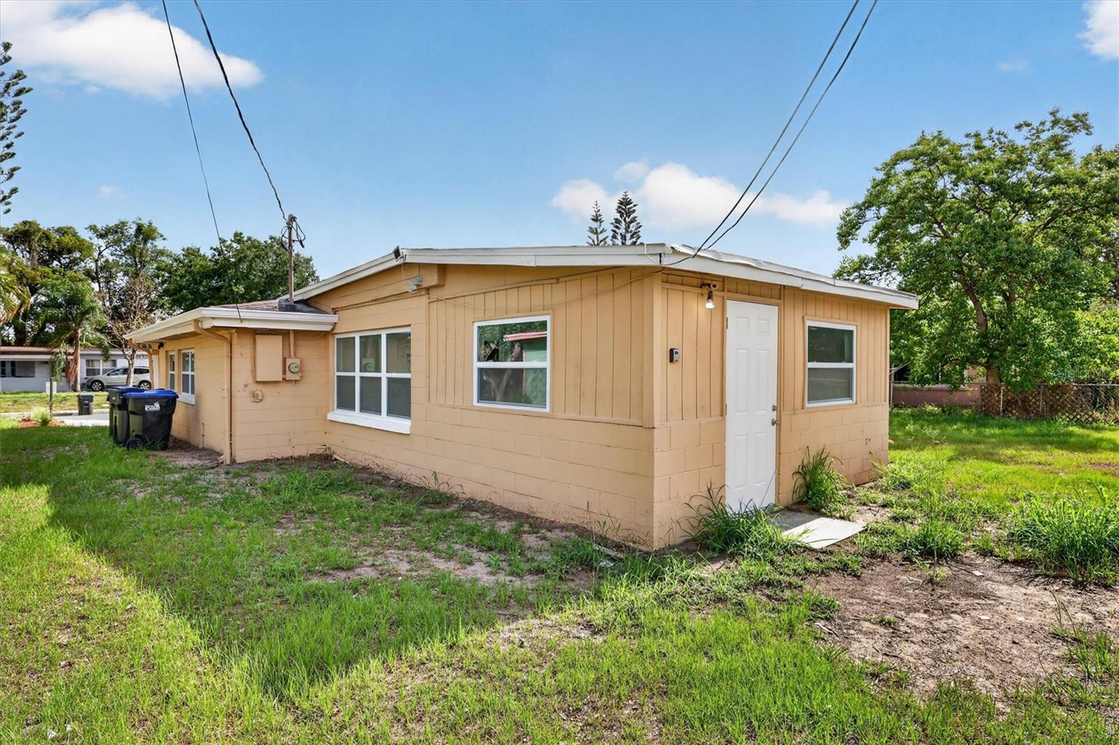 1612 W GRANT STREET photo 5