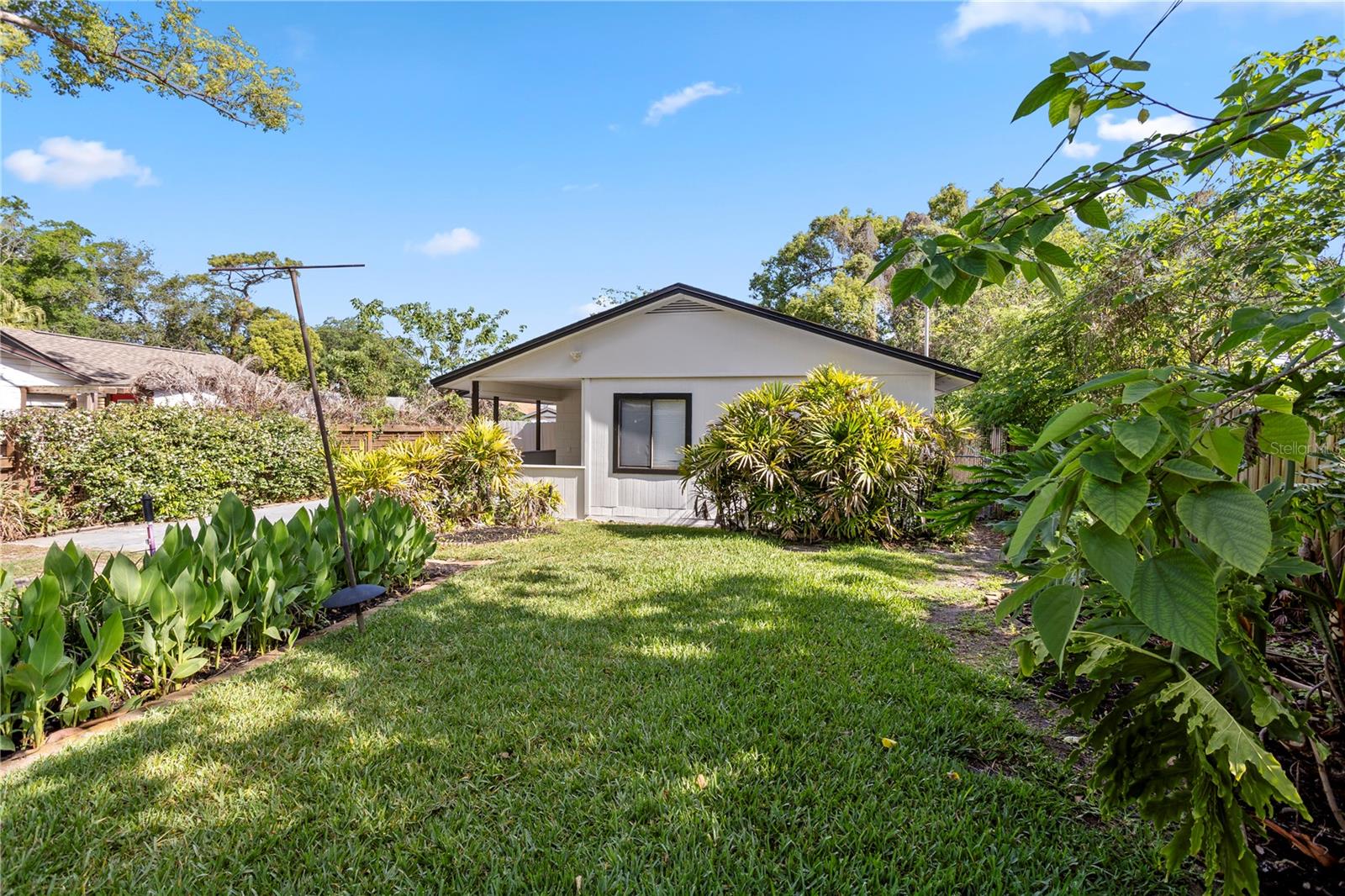 847 CARLSON DRIVE photo 2