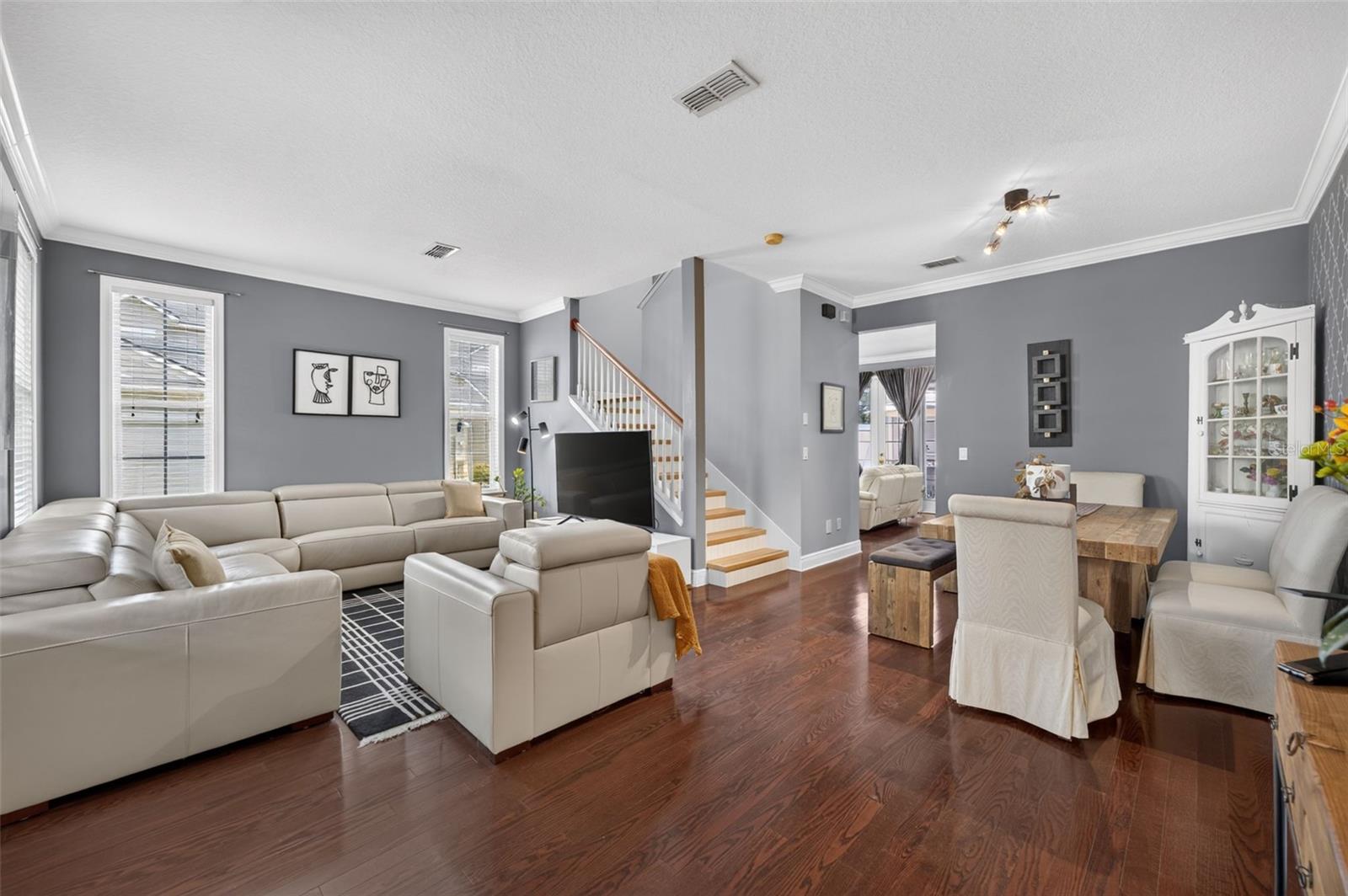 1261 INDIANA AVENUE photo 4