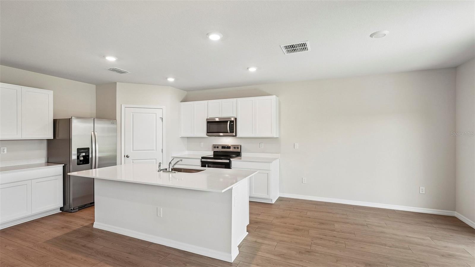 11921 MOUNTAIN ISLAND TRAIL photo 5