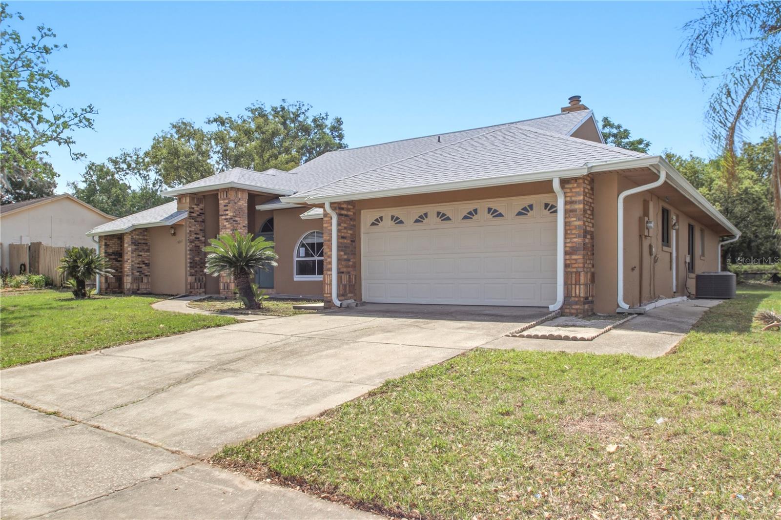 4649 CREEKVIEW LANE photo 4