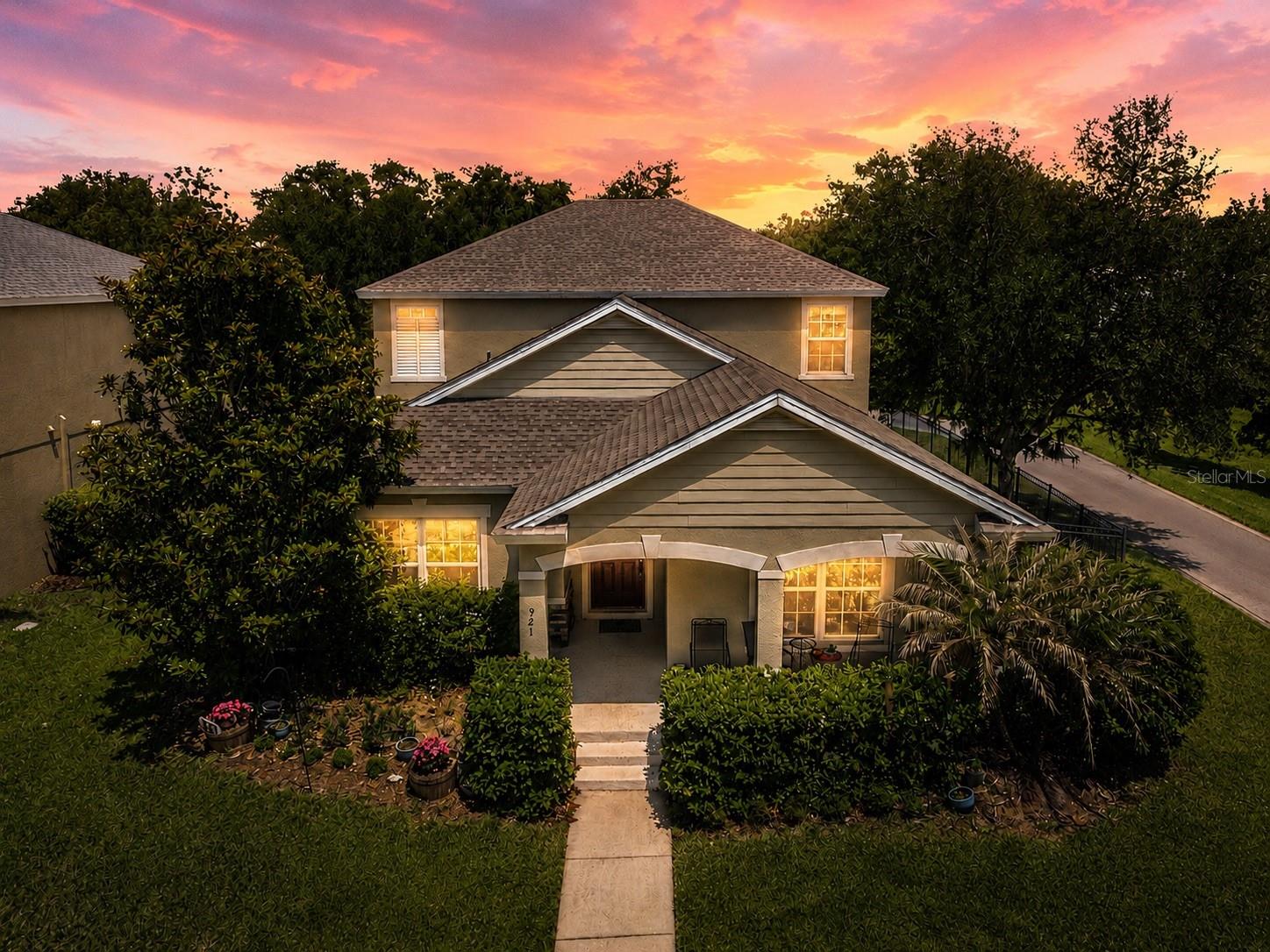 921 BENDING OAK TRAIL
