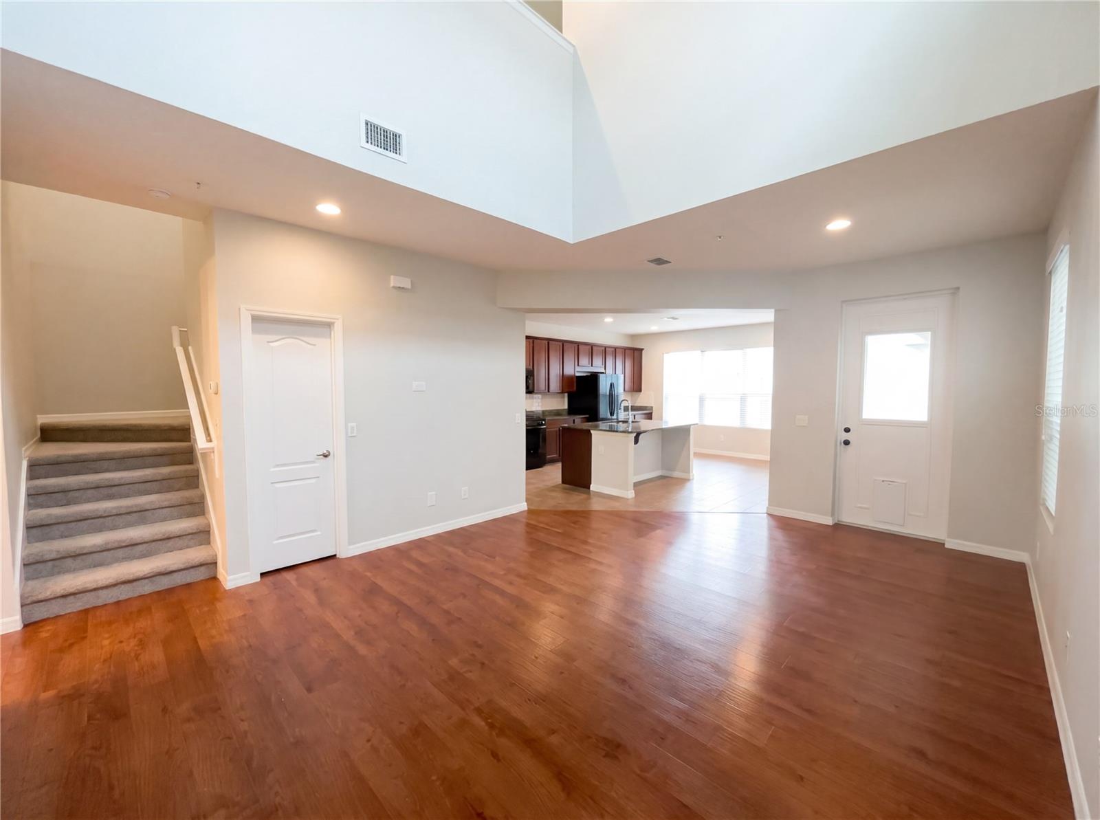 5545 BOWMAN DRIVE photo 3