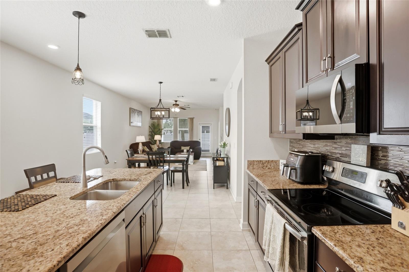 4600 St Bernard Drive — photo 8 of 60