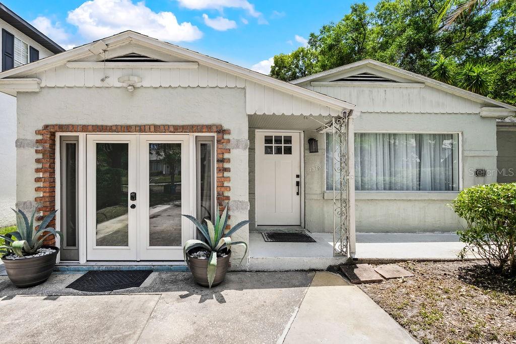 1518 E JEFFERSON STREET photo 4