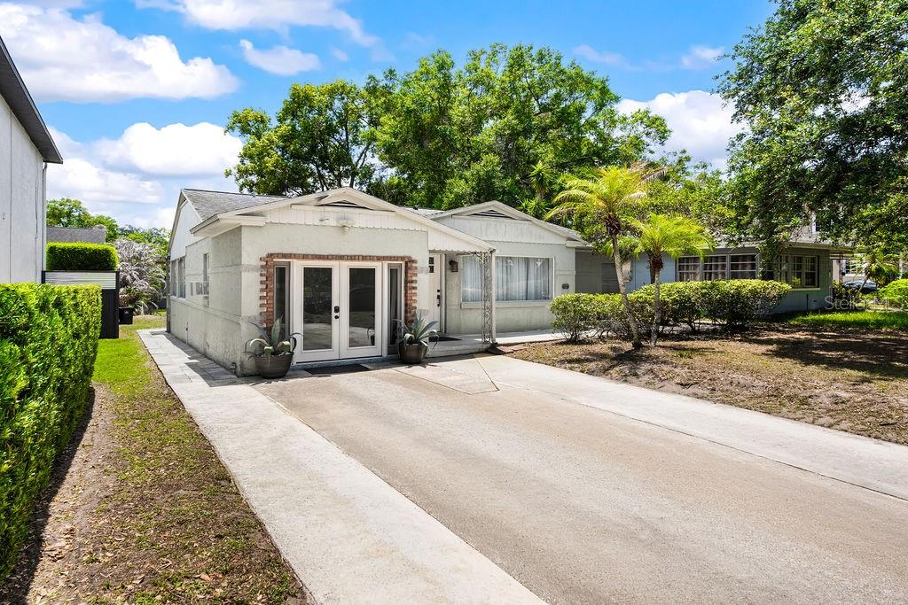 1518 E JEFFERSON STREET photo 2