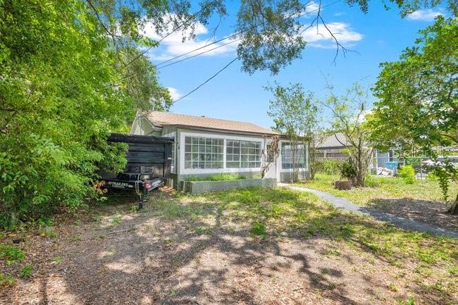 619 GRAND STREET photo 5