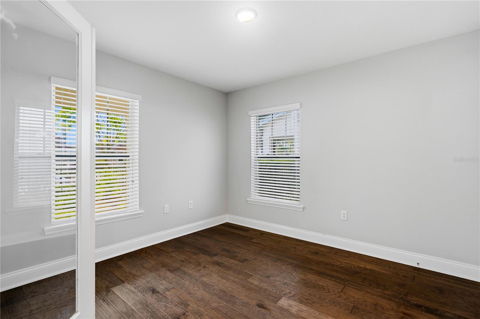 858 N THORNTON AVENUE photo 5