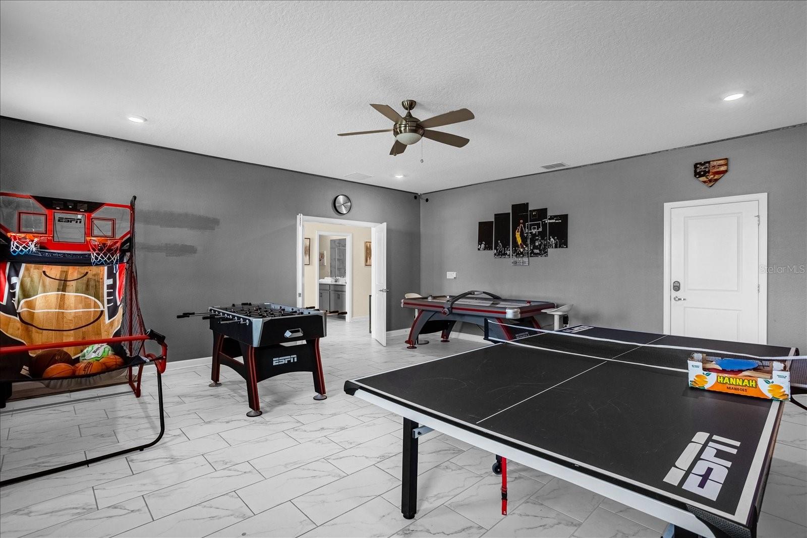 2834 Storey Cove Avenue — photo 6 of 56
